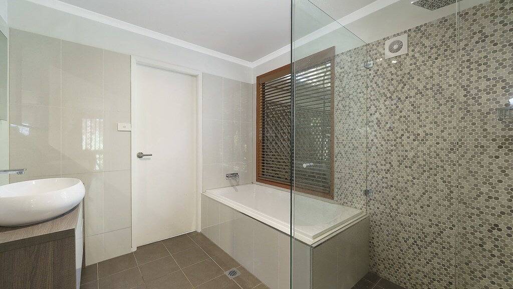 Coast Away on Garnet by Holidayco. in Pearl Beach, New South Wales