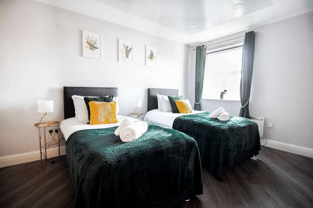 Apartment for 4 People in Swindon, North Wessex Downs