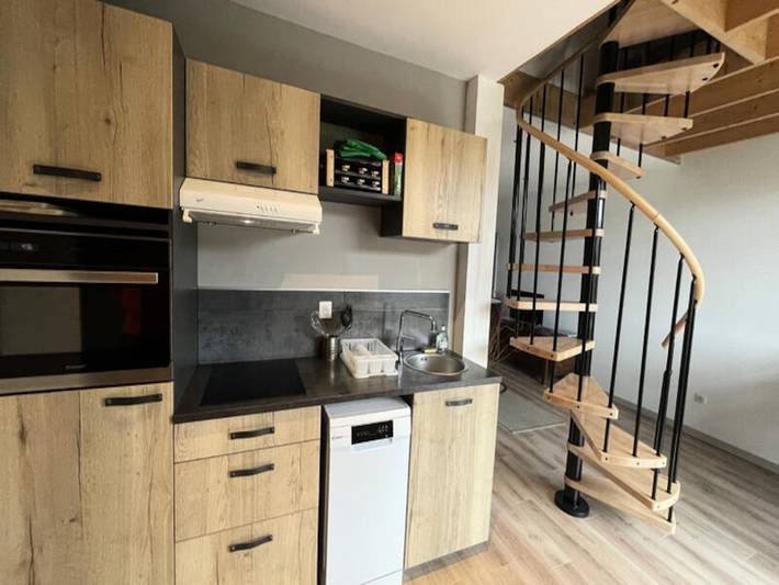 Gîte pour 4 personnes, avec jardin, adapté aux familles à Albepierre-Bredons - 3