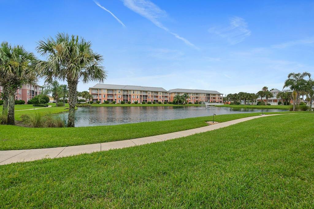 Ganze Wohnung, Seaside Escape l Steps to Beach l Heated Pool in St. Augustine Beach, St. Augustine