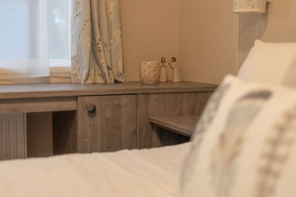 Sandpiper - a new, pet friendly property on Sandhills Holiday Park. in Mudeford, Christchurch