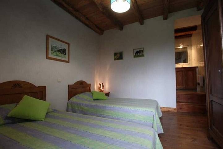 Location de vacances pour 8 personnes, avec jardin ainsi que jacuzzi et balcon à Saint-Étienne-de-Baïgorry - 3