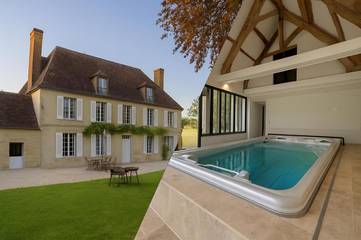 Gîte pour 14 personnes, avec piscine ainsi que jardin et vue dans Biéville-Quétiéville