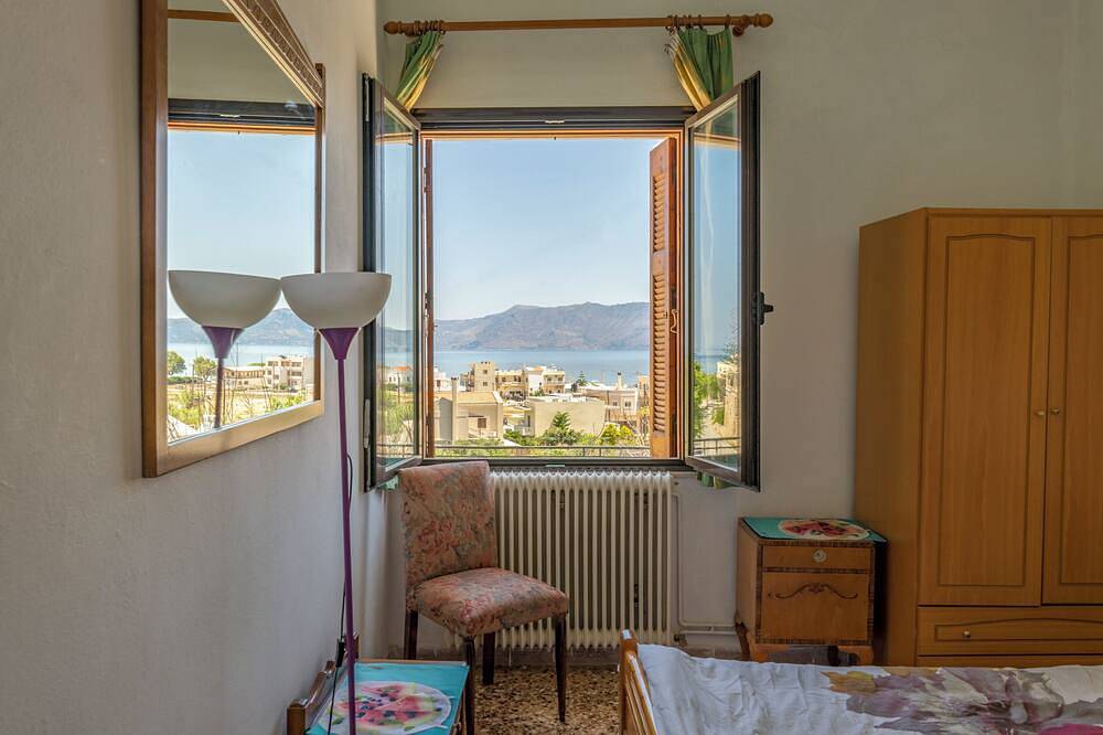 Appartamento intero, Charming 3-bedroom apartment with sea view from bedrooms Wifi and Ac 200 from b\n in Kissamos, Chania regione