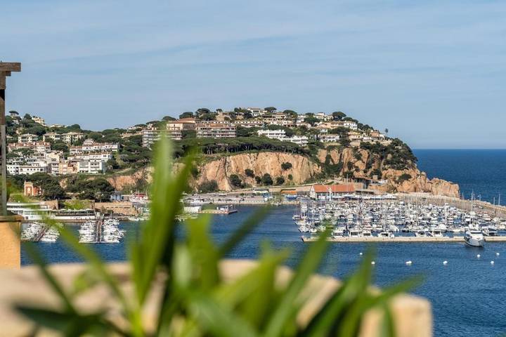 Apartamento para 2 personas, con piscina y jardín, Se admiten mascotas en Sant Feliu de Guíxols