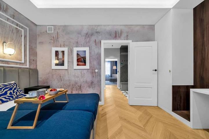 Entire apartment, Warsaw Old Town Apt - Top Location, Workspace - by Rentujemy in Warsaw Śródmieście, Warsaw