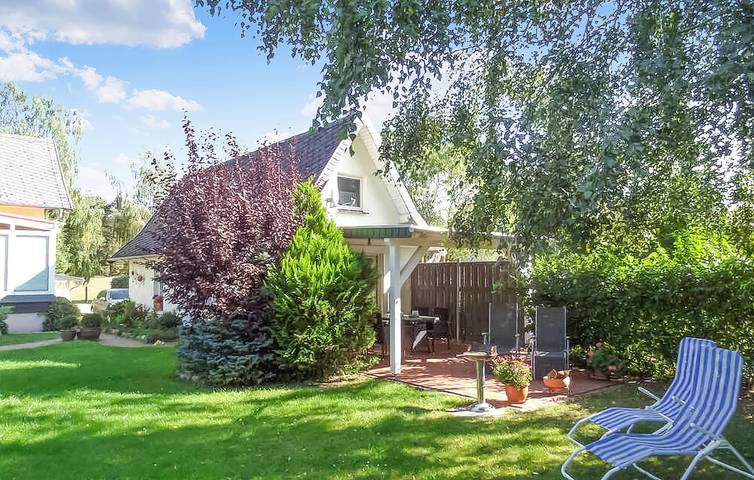 Ferienhaus für 2 Personen, mit Terrasse und Sauna in Mecklenburgische Seenplatte