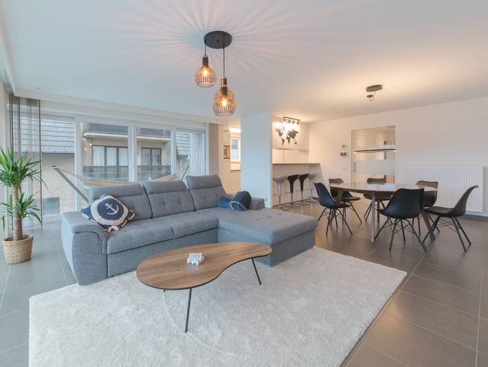 Ferienwohnung für 5 Personen, mit Balkon und Terrasse sowie Garten in Bredene