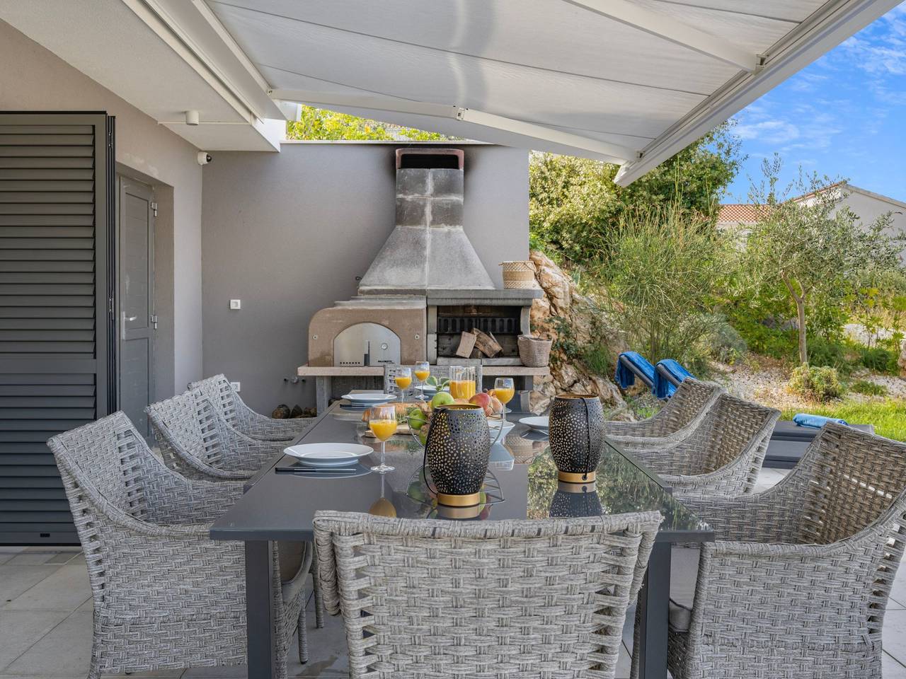 Villa Tyra in Ražanj, Šibenik-Knin