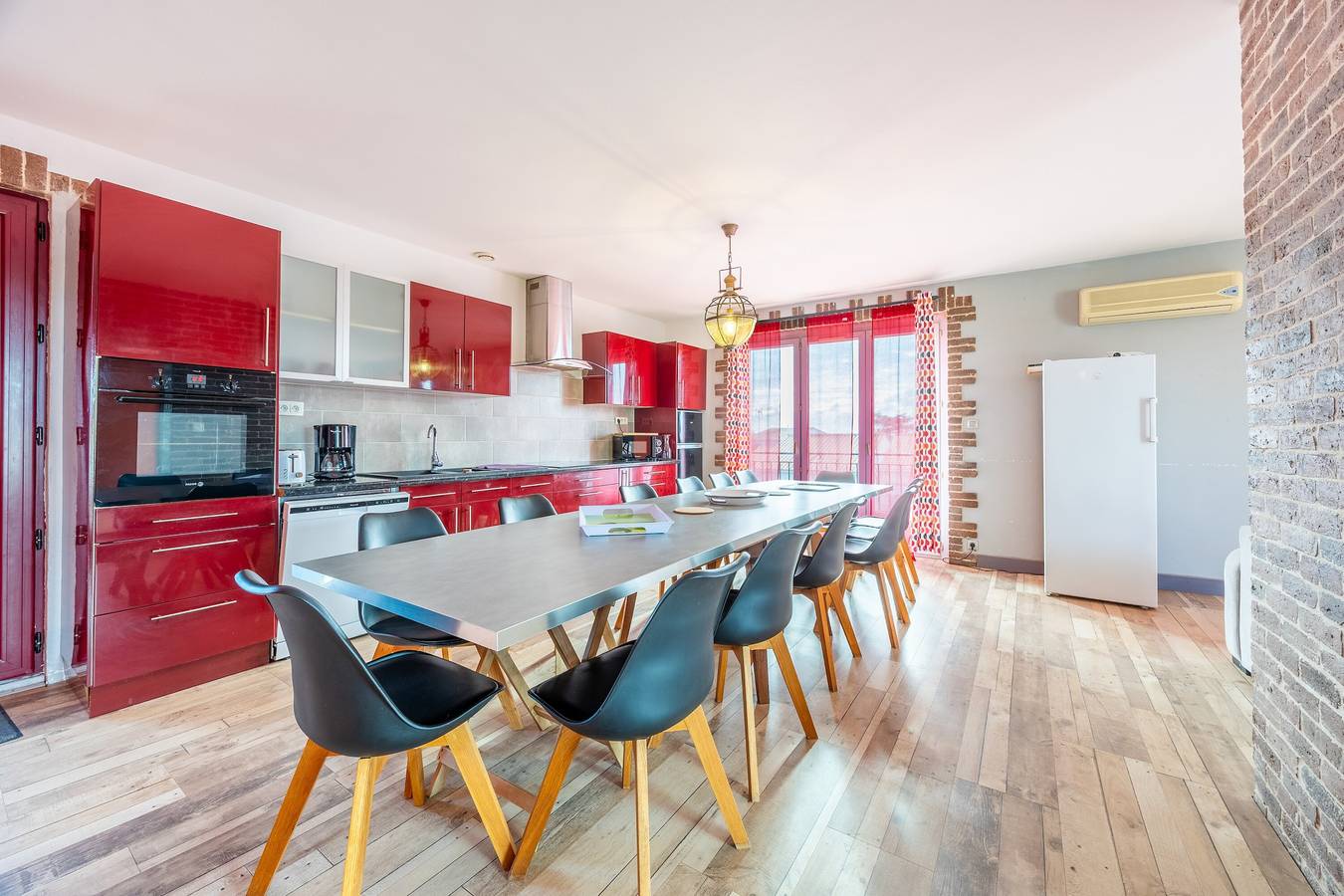 Casa Vacacional para 22 Personas en el Centro de Brem con Amplios Espacios in Brem-sur-Mer, Valle del Loira