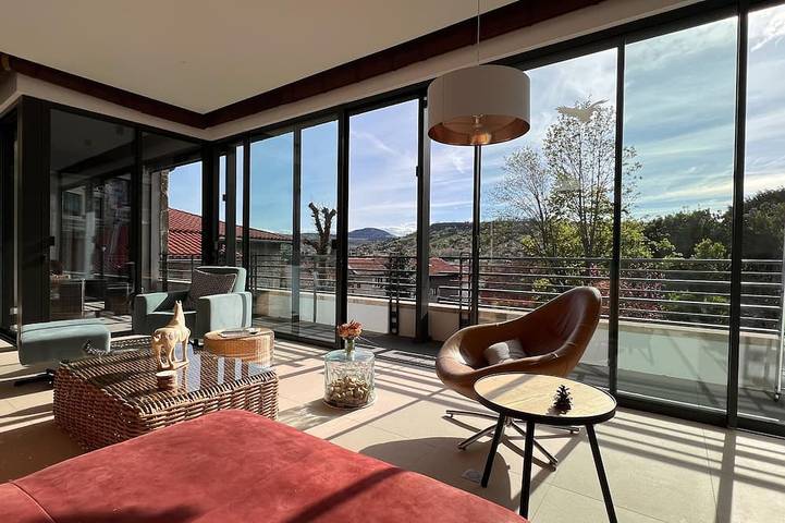 Appartement de vacances pour 6 personnes, avec terrasse à Le Puy-en-Velay