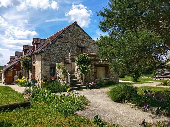 Gîte pour 35 personnes, avec terrasse et jardin dans Centre-Val de Loire - 2