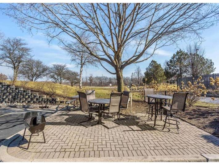 Appartement entier, Spacieux appartement avec 2 lits Queen, cuisine équipée, studio, 6 Vernon Hills in Vernon Hills, Comté de Lake (IL)
