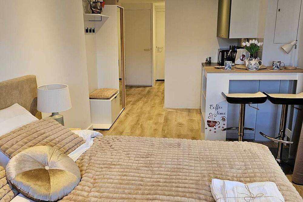 Appartement entier, Homerez - Appartement à Lisse avec terrasse in Lisse, Mer du Nord Pays-Bas