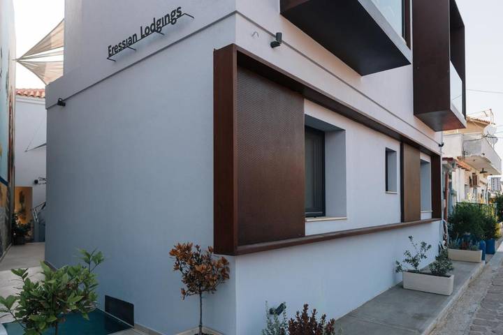 Gîte pour 2 personnes, avec Balcon et Jacuzzi ainsi que Terrasse et Vue dans Σκάλα Ερεσού