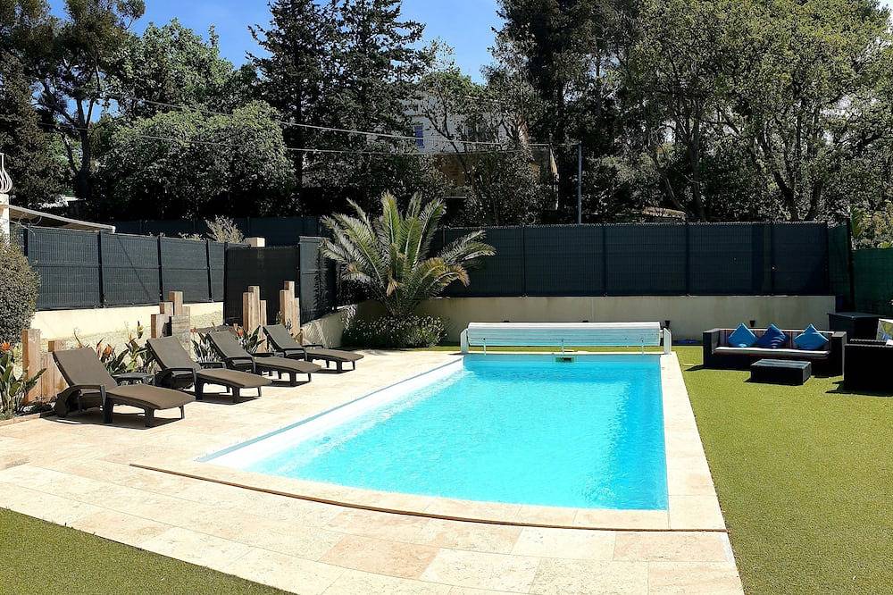 Villa avec piscine / plage à 1km / jardin in Six-Fours-les-Plages, Côte méditerranéenne (France)
