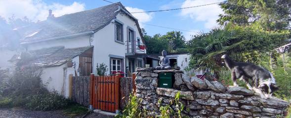 Cottage pour 2 personnes, avec jardin à Prades-d'Aubrac