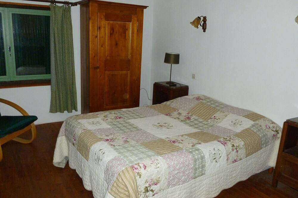 Grand gite proche Pal Centre France 15 pers in Loddes, Région de Vichy
