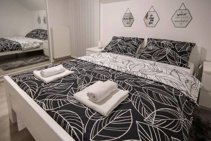 Ferienwohnung für 6 Personen, mit Garten und Ausblick