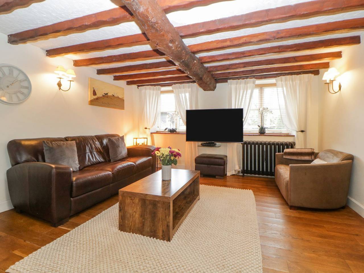 Meadow Thatch in Torquay, Torbay