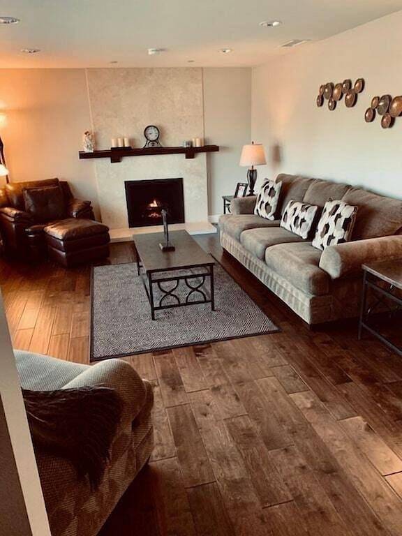 Corner Lot Private House Near Disneyland | Private Hot Tub | Quiet Neighborhood in Anaheim, Orange County