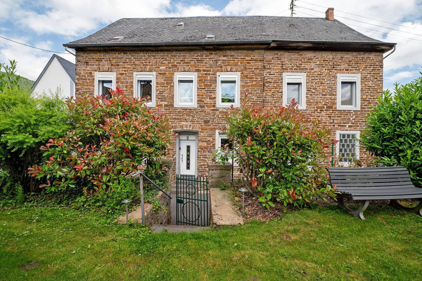Appartamento intero, Appartamento 'Ferienwohnung Andres' con terrazza privata, giardino privato e Wi-Fi in Briedern, Cochem-Zell