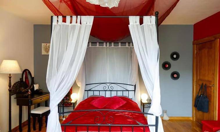 Location de vacances pour 2 personnes, avec jardin, adapté aux familles dans Carlsbourg - 3