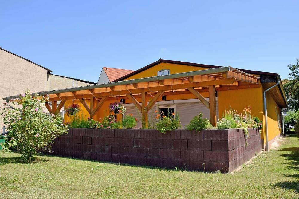 Ganze Wohnung, Ferienwohnung Aschersleben - Deb 038 Ferienwohnung/-zimmer Aschersleben in Aschersleben, Region Salzlandkreis