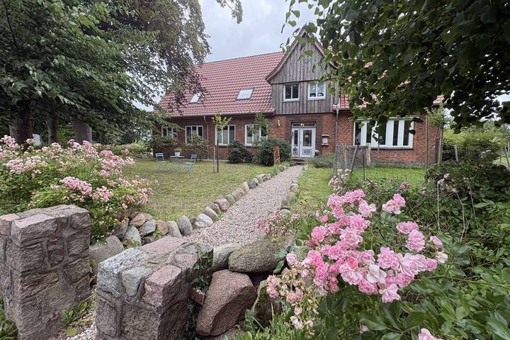Ganze Ferienwohnung, Hof Appelbü - Doppelzimmer Brunsholm in Bergenhusen, Eider-Treene-Sorge