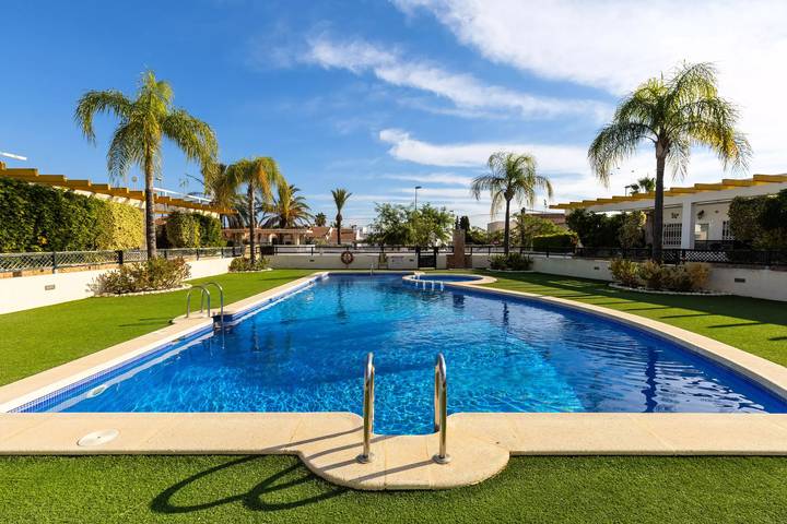 Casa rodante para 6 personas, con piscina y jardín - 1