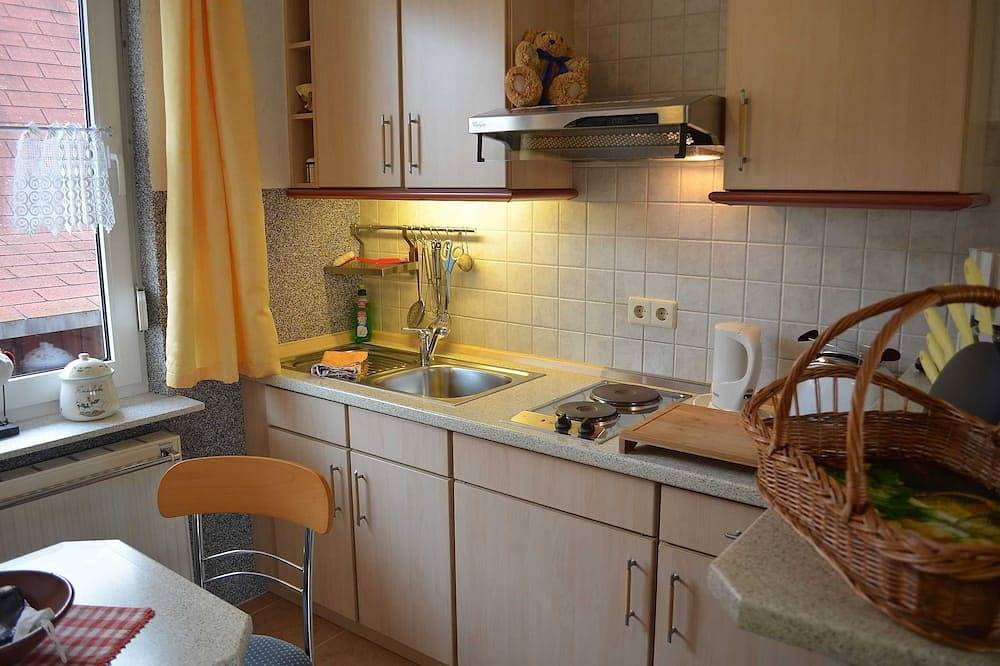1-Raumappartement Nr. 02 mit Terrasse - Pension Ritter - in ruhiger Lage von in Groß Zicker, Mönchgut