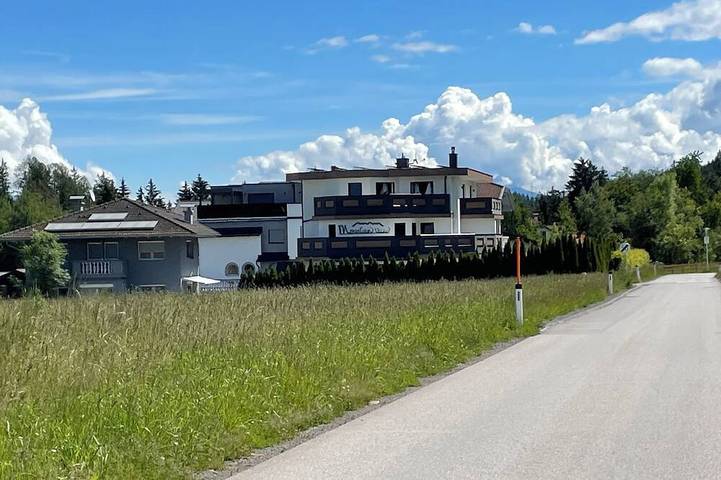 Ferienwohnung für 4 Personen, mit Whirlpool und Sauna sowie Balkon in Götzens
