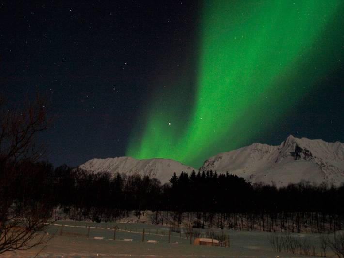 Ferienhaus für 9 Personen, mit Terrasse und Garten in Lyngen