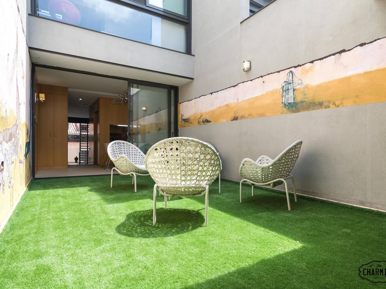 Apartamento vacacional entero, Apartamento Dúplex con patio privado, 2 dormitorios, 2 baños in Centro (Madrid), Madrid