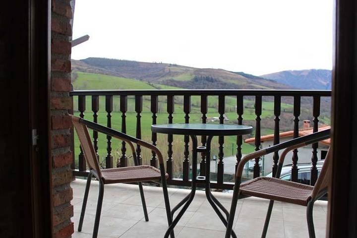 Casa rural para 2 personas, con jardín en Soba - 2