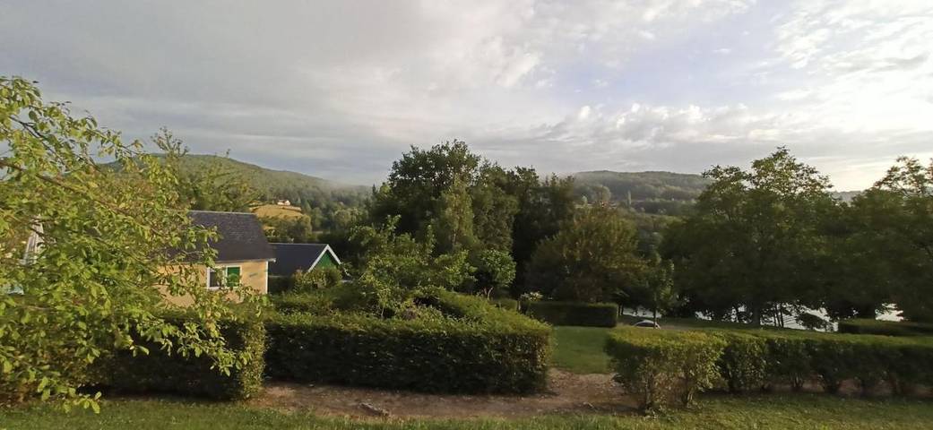 Gîte pour 4 personnes, avec jardin ainsi que vue et vue sur le lac dans Lac du Causse - 3