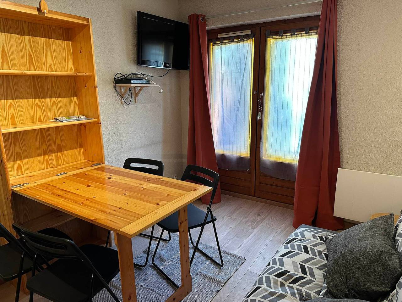 Studio entier, Studio pratique 4 pers. proche pistes, parking, tennis été in Combloux, Pays du Mont-Blanc