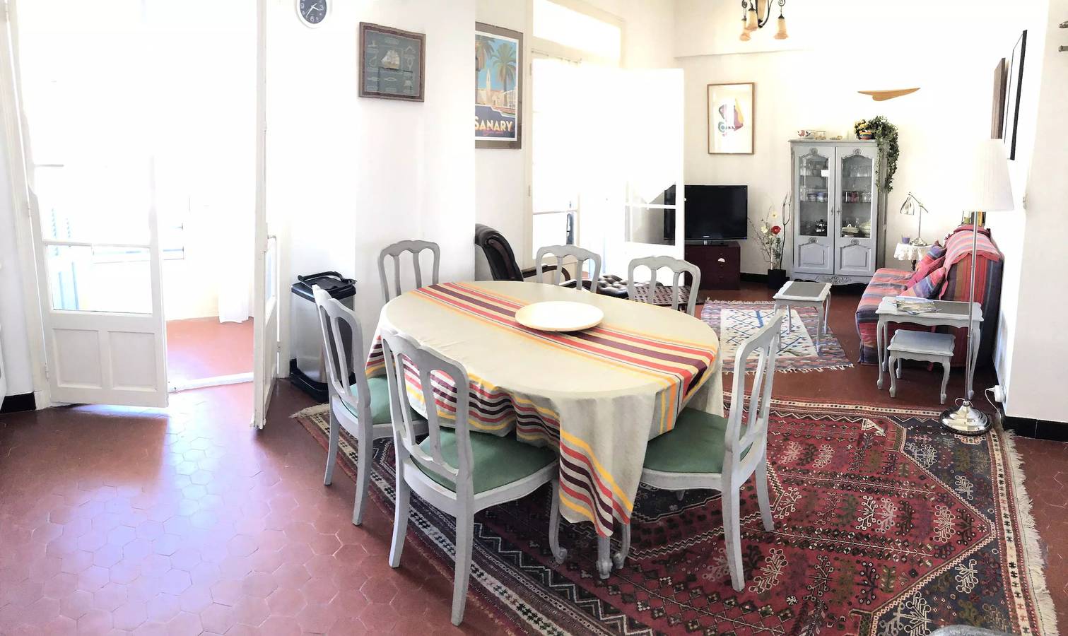 Appartement entier, Appartement climatisé 3 pièces 6 personnes - Budget in Sanary-sur-Mer, Côte méditerranéenne (France)