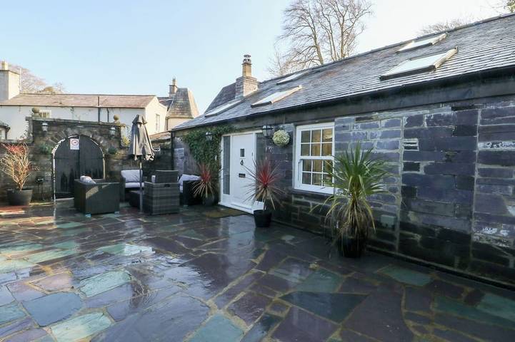 Ferienhaus für 10 Personen, mit Garten und Whirlpool - 1