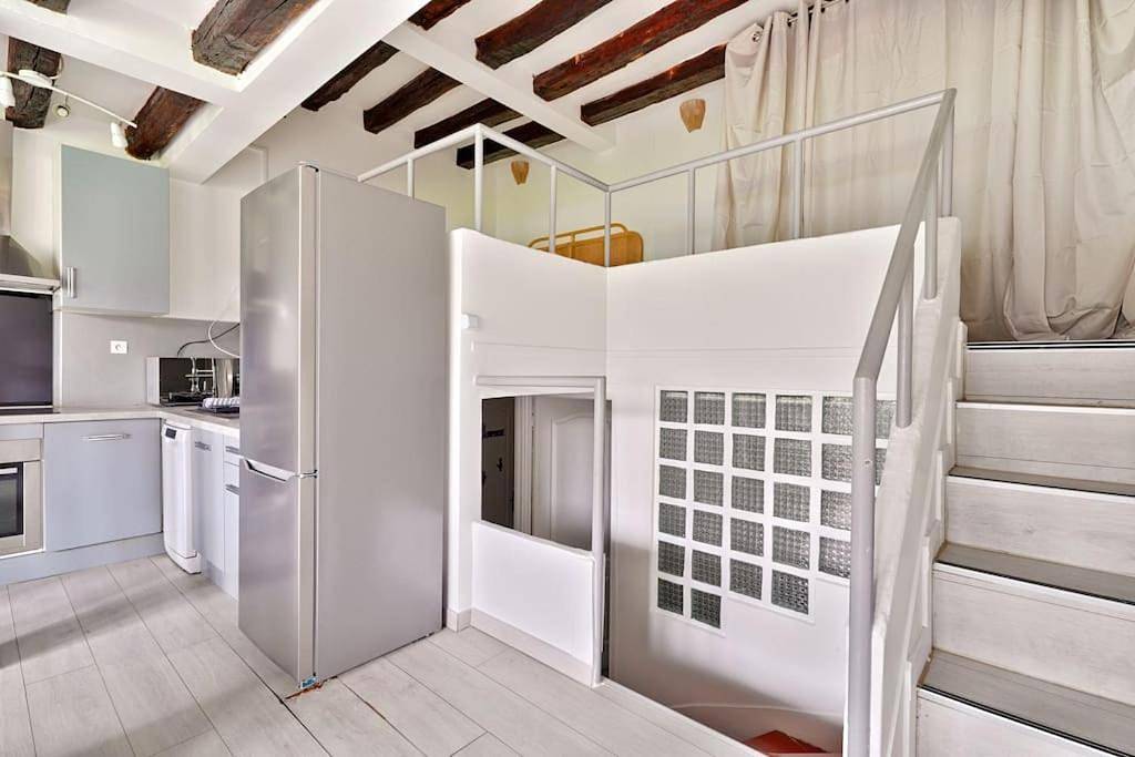 Appartement entier, One-Bedroom Apartment in Wissous, Essonne