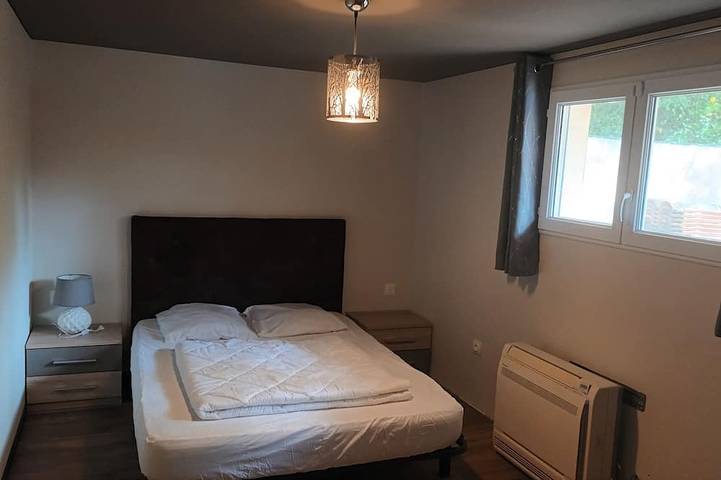 Location de vacances pour 6 personnes, avec jardin et terrasse à Saint-Genest-de-Beauzon - 2