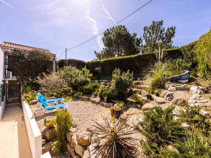 Gîte pour 6 personnes, avec jardin, adapté aux familles dans Arrifana - 4