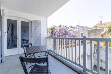 Gîte pour 5 personnes, avec balcon et vue dans Thermes Berot