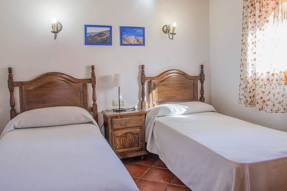 Stone house nº5 for 4 people, Batan Rio Tus in Yeste, Calares del Mundo y de la Sima