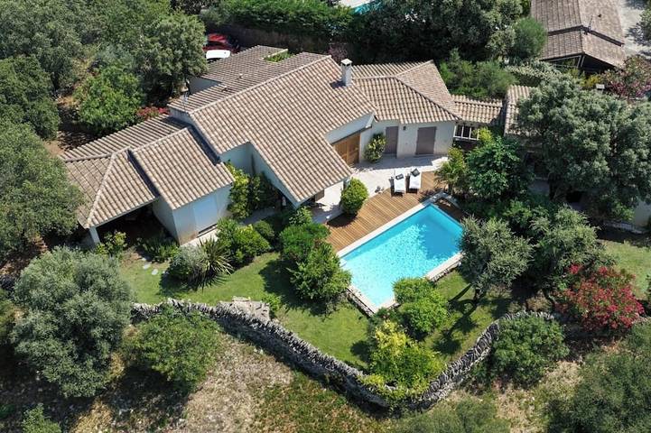 Location de vacances pour 4 personnes, avec jacuzzi et jardin à Castillon-du-Gard - 4