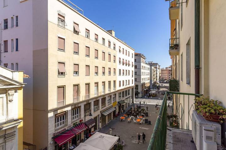 Appartement entier, Appartement de vacances pour 4 personnes avec balcon/terrasse in Livourne, Côte des Étrusques
