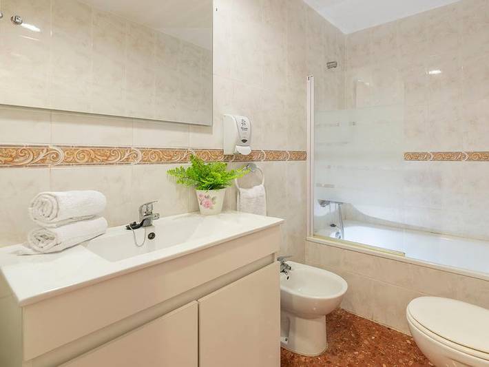 Camping für 5 Personen, mit Kinderpool an der Costa Brava - 3