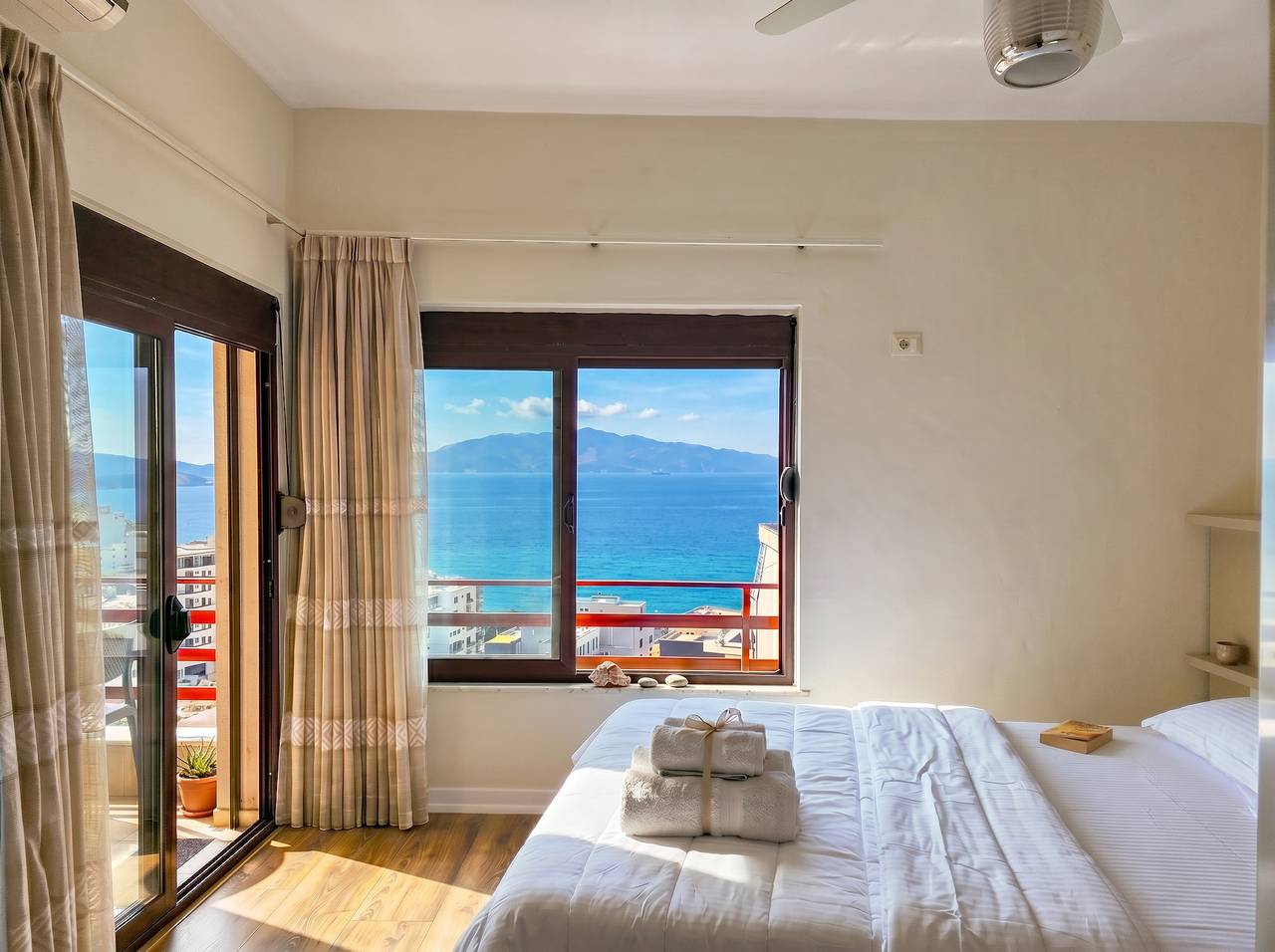 Ganze Wohnung, Ferienwohnung für 3 Personen mit Balkon in Sarandë, Vlorë
