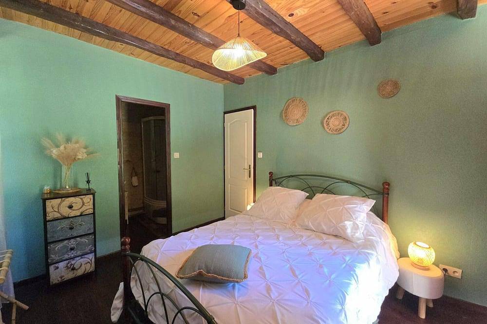Gîte de charme en Dordogne avec piscine et jardin in Berbiguières, Périgord Noir