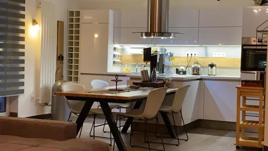 Apartamento de vacaciones para 3 personas, con jardín además de piscina y jacuzzi - 1